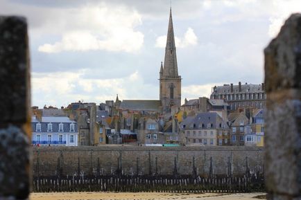 Saint-Malo, ghidul Parisului