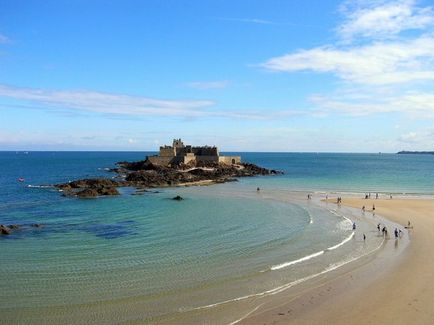 Saint-Malo, ghidul Parisului