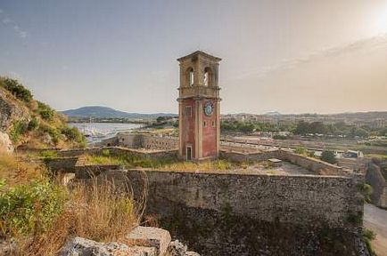 Cetatea veche (paleo fryrio) din Corfu în Corfu