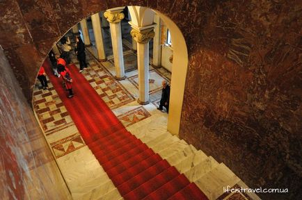 Чи варто їхати в печерне місто Уплісцихе і в найдорожчий музей грузії