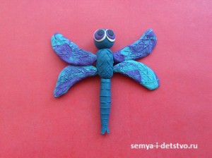 Dragonfly din plasticină - o insectă uimitoare