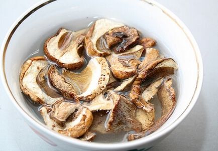 Supă cu rețetă de ciuperci uscate și proprietăți utile