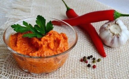 Tom Yam leves garnélával és kókusztejjel (tej) Tom Yam leves garnélával és kókusztejjel