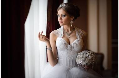 Весільний салон vesta-bride, в продажу весільні сукні та аксесуари
