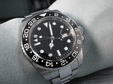 Top legjobb óra - búvárok $ 200, egy órás (szakértők watchthespace portál) Top legjobb óra - búvárok $ 200, egy órásmester