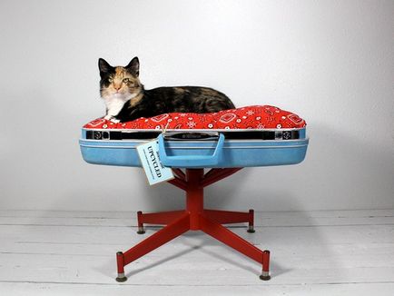 Upcycled suitcase pet bed як перетворити старий чемодан в котячу ліжечко