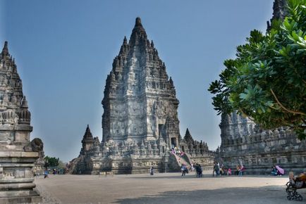 Templul Borobudur și Prambanan - obiective turistice din Djokjakarta, viața blogului cu un vis!