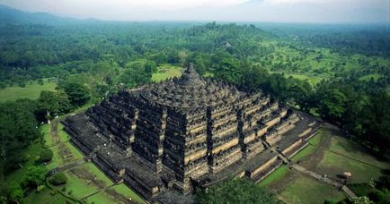 Templul din Borobudur și Prambanan - obiective turistice din Djokjakarta, viata blogului cu un vis!