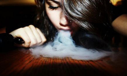Összeesküvések a dohányzás és a rossz szokások