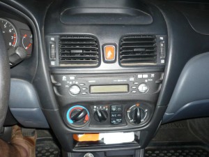 Înlocuire casetă radio nissan almer