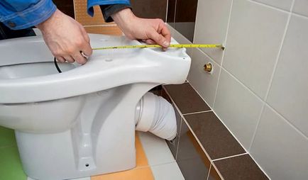 Înlocuirea vasului de toaletă cu propriile mâini