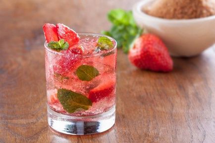 5 cocktail-uri alcoolice cu fructe