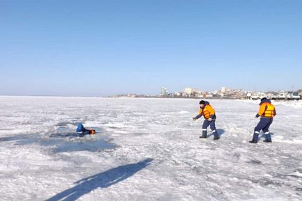 Ce trebuie să faceți dacă regulile și primul ajutor au eșuat sub gheață