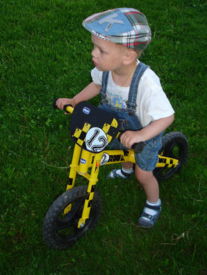 Дитячий велосипед або беговел що купити дитині 2-3 років