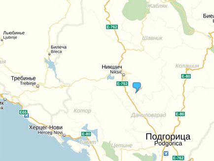 A működő ortodox kolostor Ostrog Montenegróban (kolostor) A működő ortodox kolostor Ostrog Montenegróban
