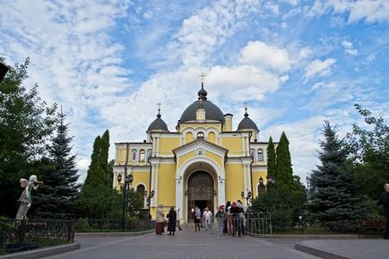 Atracții și adăposturi ale matronelor din Mănăstirea de mijlocire de la Moscova