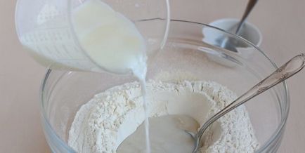 Aluatul de drojdie cu lapte (proaspăt și acru) rețete simple