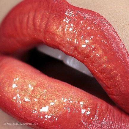 Голографічні блиски для губ, фото, журнал cosmopolitan