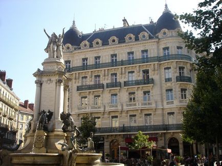 Grenoble, Franciaország - ünnep, időjárás, vélemények, fotók