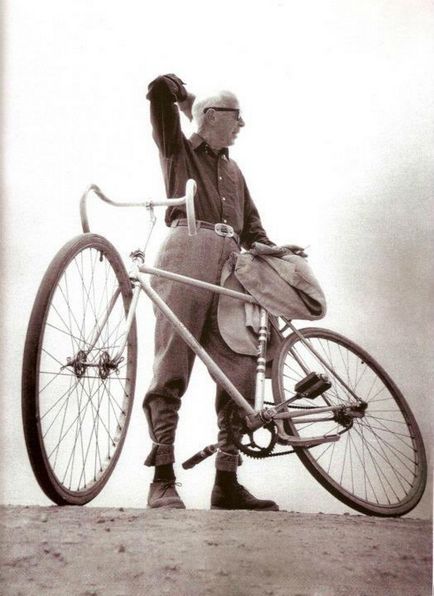 Personalități istorice și biciclete