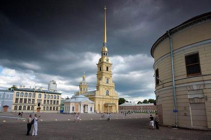 Історія Петропавлівської фортеці в Санкт-Петербурзі