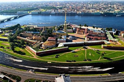Історія Петропавлівської фортеці в Санкт-Петербурзі