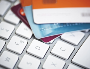 Cum să plătiți online cu card bancar în siguranță