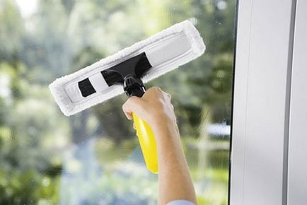 Cum să spălați ferestrele de pe balcon în afara recomandărilor principale