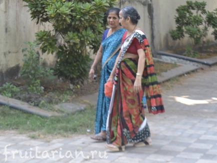 Як одягаються індійські жінки