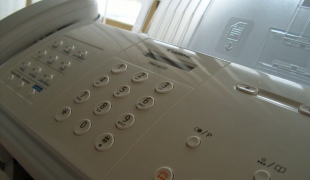 Hogyan változtassuk meg a papírt a fax (manuális) Hogyan változtassuk meg a papírt a fax