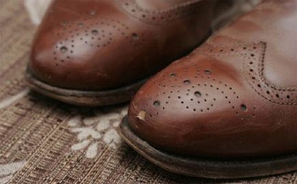 Cum de a reanima produsul de pantofi de piele, pungi, mobilier fără zgârieturi - este ușor!