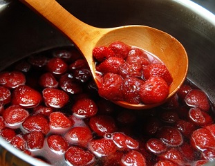 Як варити варення з полуниці