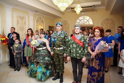 Camouflage rochie, berete și veste în Omsk a fost o nunta in stilul dvv - stiri in fotografii