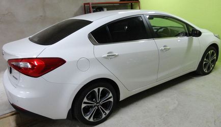 Kia cerato 2015 masina revizuire