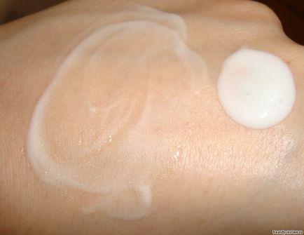 Laura Vandini-netezirea (stralucitoare) corp lotiune-perla organism strălucește, comentarii cu privire la cosmetice