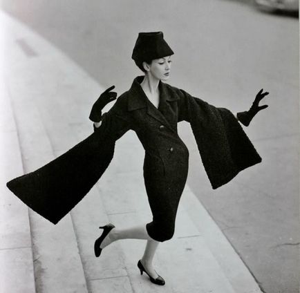 Cele mai bune costume de la fotografia lui Pierre Cardin