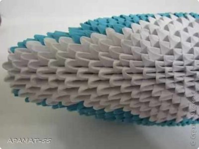 Модульне орігамі «дельфін» з паперу