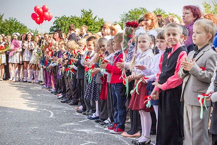 Adio la elevii de clasă întâi la 1 septembrie de la absolvenți, părinți și profesori - cuvintele de despărțire