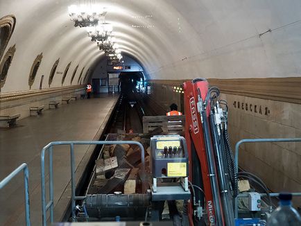 Ніч що відбувається в московському метрополітені, коли він закривається