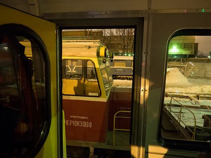 Éjszaka, hogy mi történik a moszkvai metró, ha zárva van