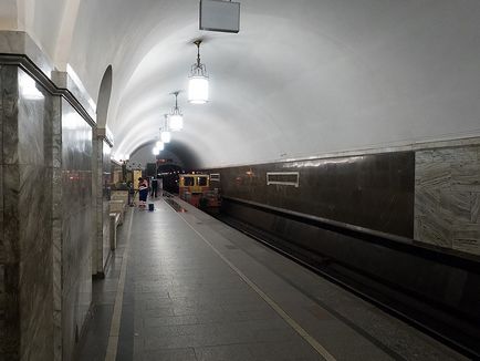 Éjszaka, hogy mi történik a moszkvai metró, ha zárva van