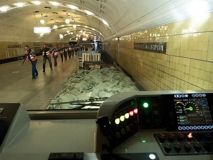 Éjszaka, hogy mi történik a moszkvai metró, ha zárva van