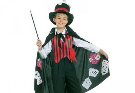 Învățați trucuri cu cărți pentru copii și magicieni novici