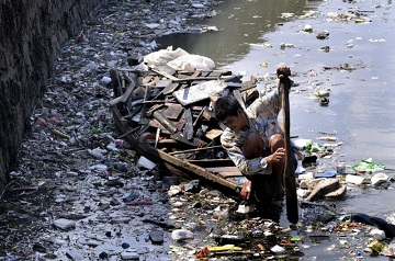 Definițiile - cel mai murdar fluviu din lume - nu merită o singură dată, ci mai multe căi navigabile