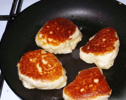 Bolyhos palacsinta recept, hogyan lehet főzni fotók lépésről lépésre, hogy miért nem kap egy finom sütni