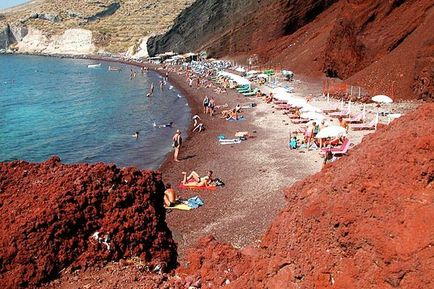 Plajele Santorini oferă o imagine de ansamblu asupra zonelor, prețurilor, serviciilor, recenziilor călătorilor