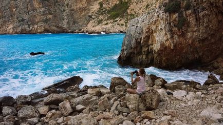 Plaja Navagio și portul secret