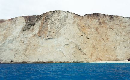 Plaja Navagio și portul secret