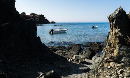 A strand közelében, a fürdők Aphrodité a Akamas félszigeten