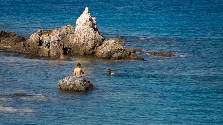 A strand közelében, a fürdők Aphrodité a Akamas félszigeten